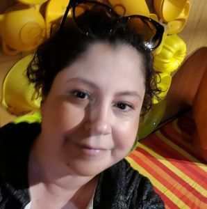 Meet your Posher, Estela